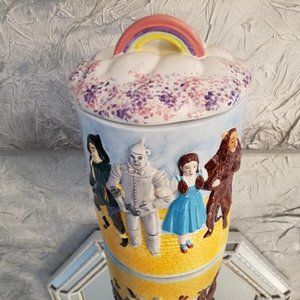 SOLD.     SOLD.      Wizard of Oz "No place like Home" Cookie Jar